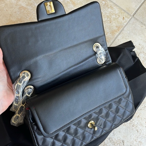 Black Quilted Fashion Bag Purse - Picture 5 of 12